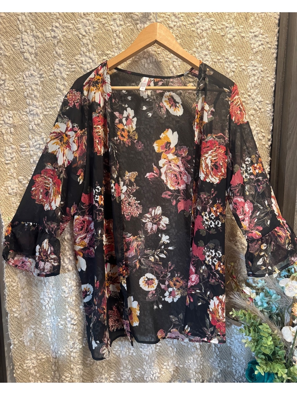 Xhilaration Black sheer Floral Print Open-Front Short-Sleeve Kimono Size L